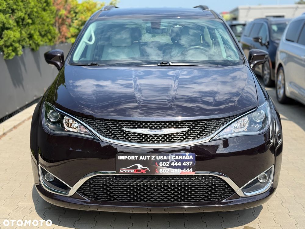Chrysler Pacifica - 4
