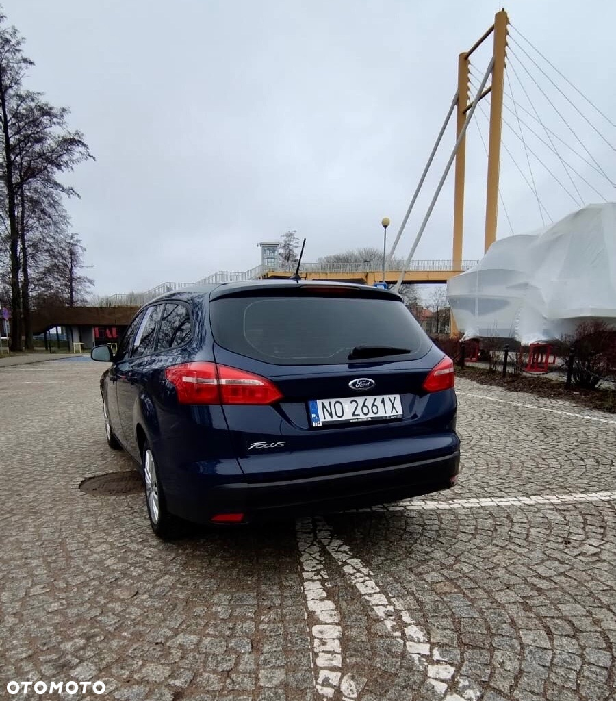 Ford Focus 1.5 TDCi SYNC Edition - 9