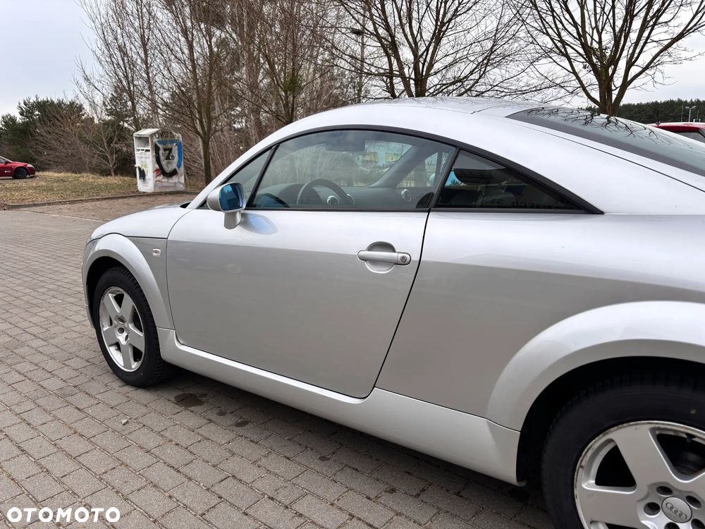 Audi TT Coupé 1.8T - 8