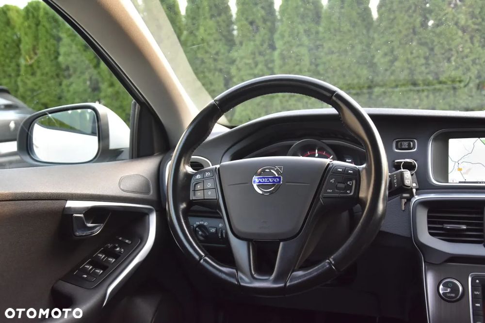 Volvo V40 D4 Drive-E Momentum - 12