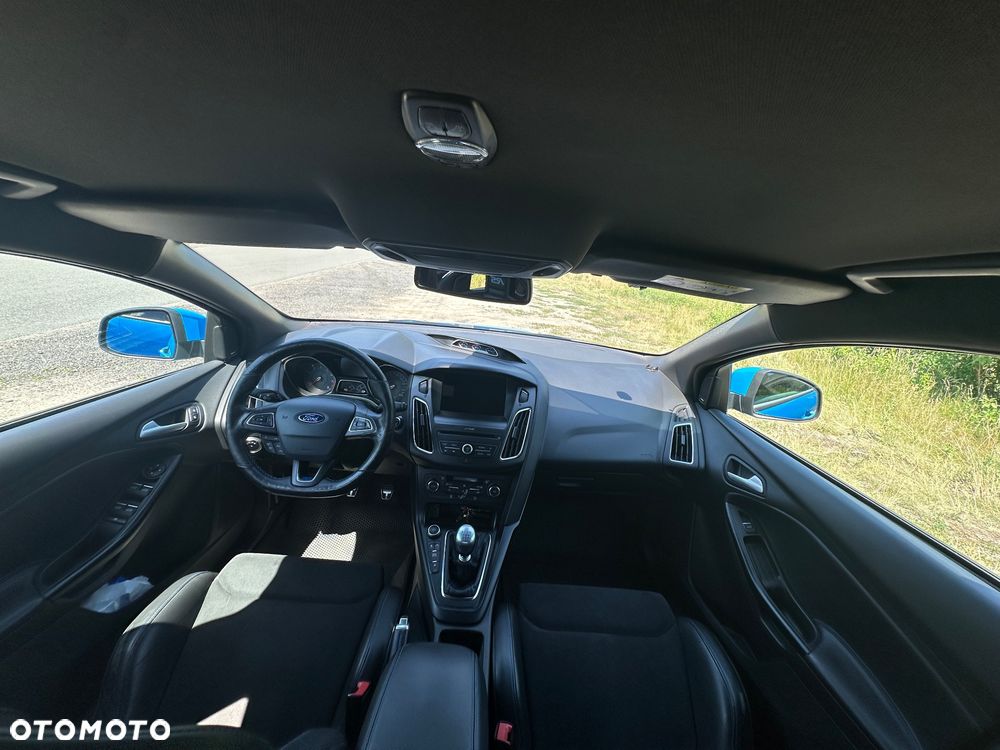 Ford Focus - 18