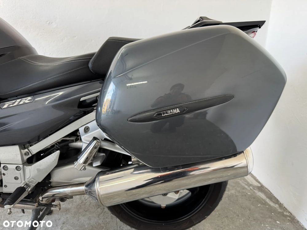 Yamaha FJR - 32