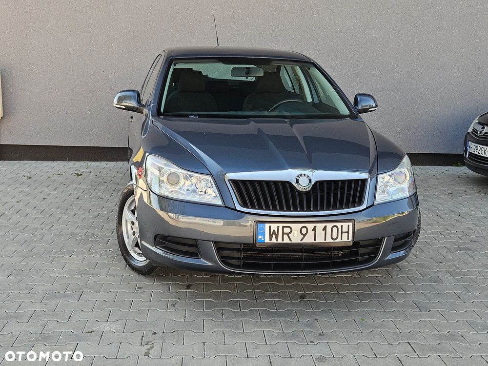 Skoda Octavia 1.6 Ambiente - 14