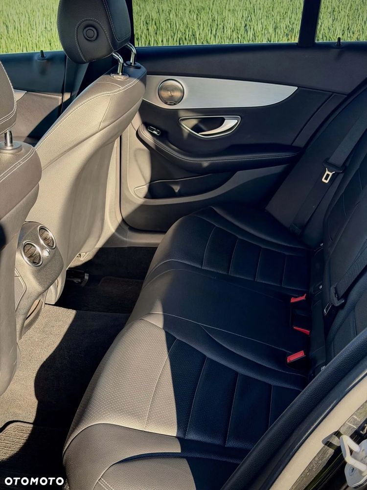 Mercedes-Benz Klasa C 220 d 9G-TRONIC AMG Line - 22