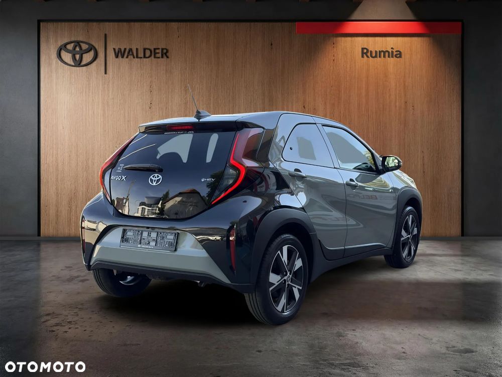 Toyota Aygo X Hybrid 1.5 Style e-CVT - 6