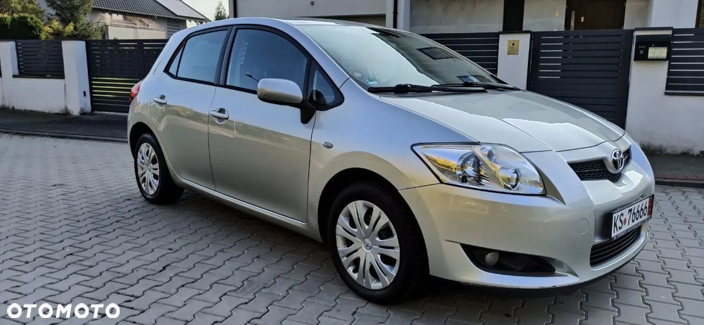 Toyota Auris 1.6 Dynamic MS - 24