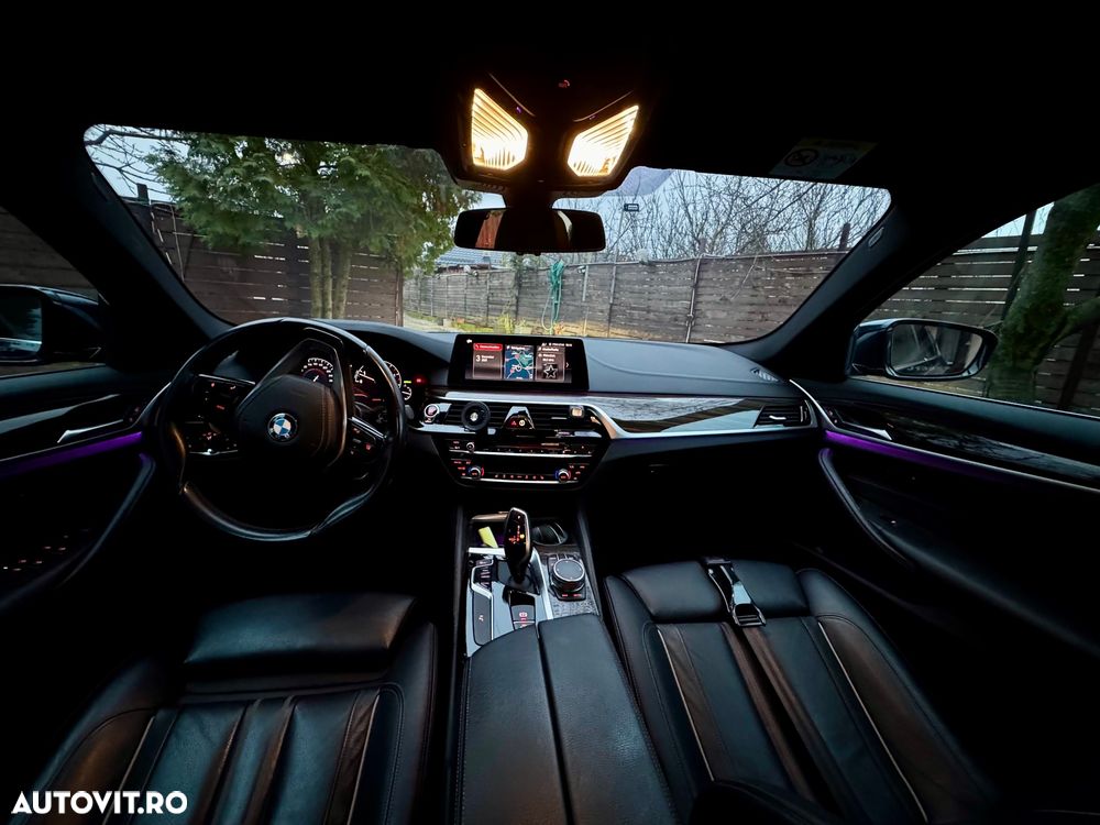 BMW Seria 5 520i Aut. Luxury Line - 8