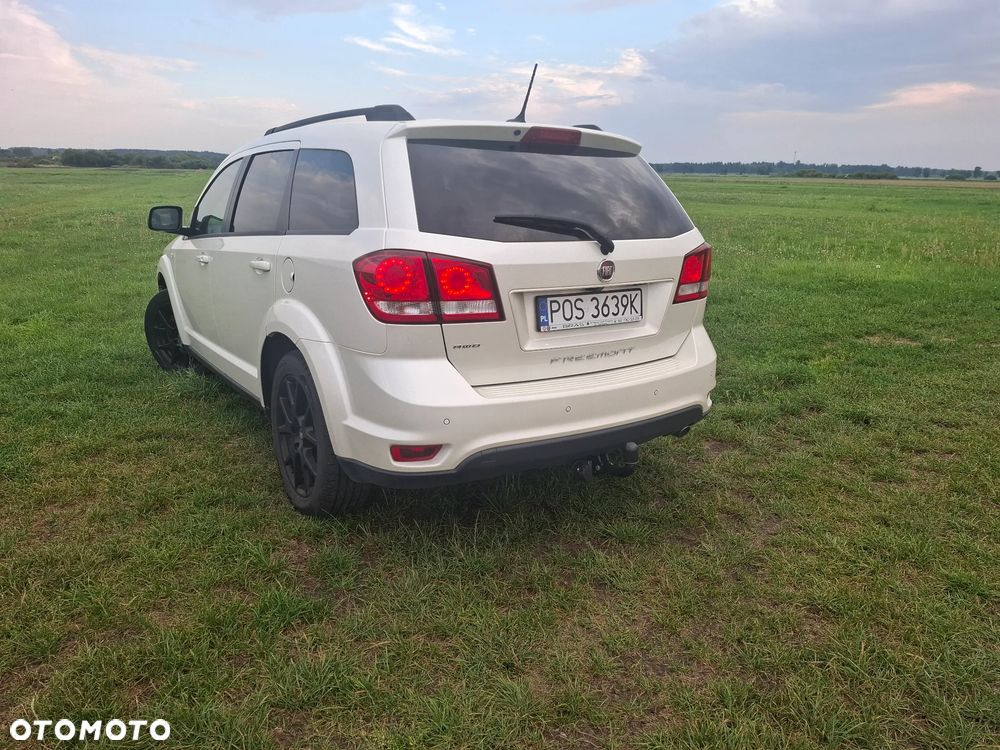 Fiat Freemont 2.0 Multijet 16V DPF Automatik Allrad Black Code - 3