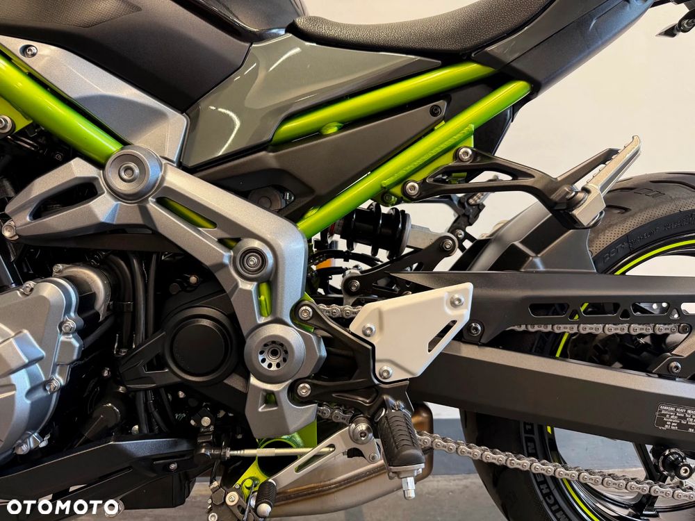 Kawasaki Z 900 - 24
