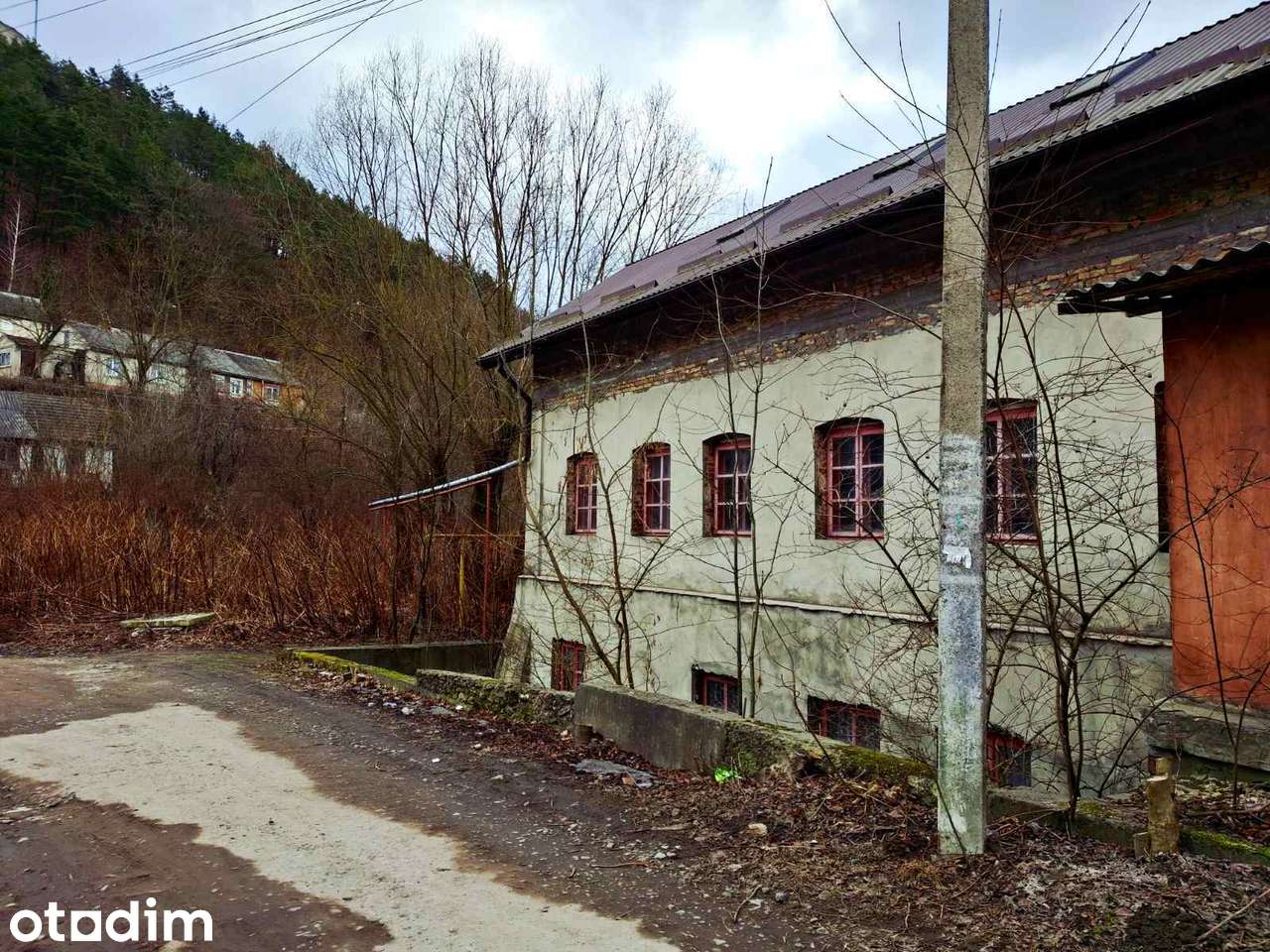 Продаж торгово-офісного центру у центральній частині Кременця - Повне зображення: 4/23