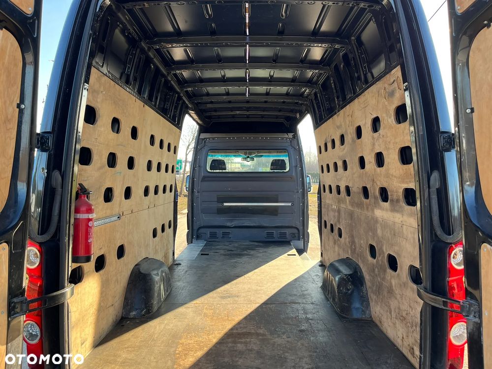 Volkswagen Crafter - 16