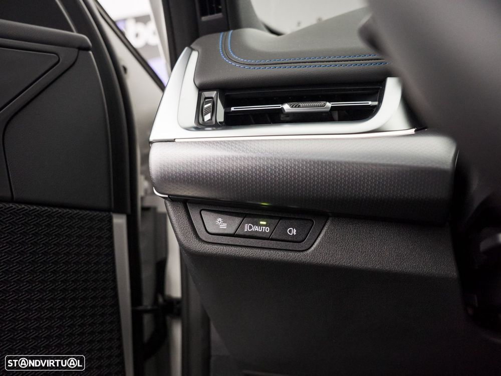 BMW iX1 eDrive20 Pack Desportivo M Pro - 20