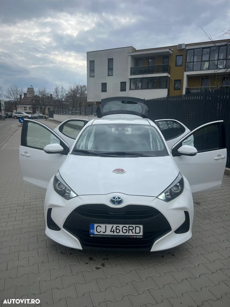 Toyota Yaris 1.5 VVT-i HSD Dynamic Bi-tone - 9