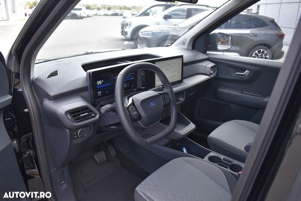 Ford Tourneo Courier - 12