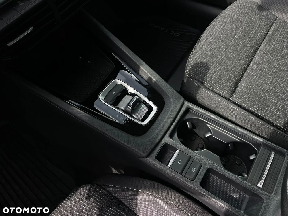 Skoda Octavia 1.5 TSI mHEV Edition 130 Selection DSG - 17