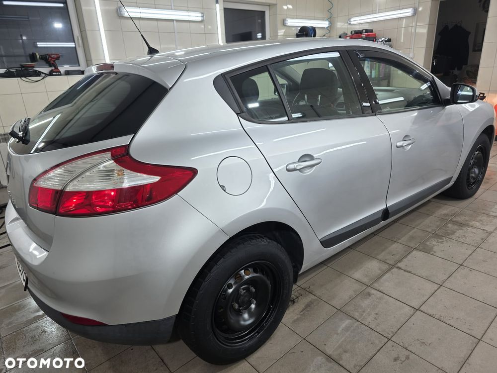 Renault Megane 1.6 16V 110 Dynamique - 4