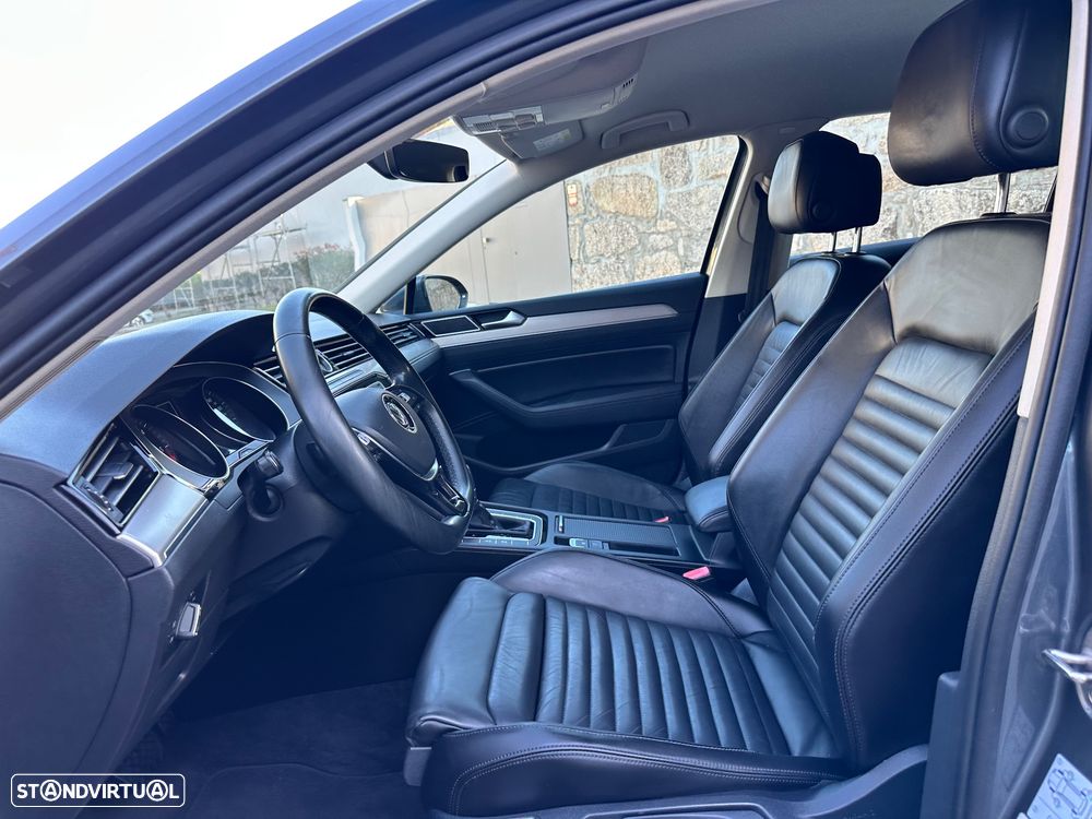 VW Passat Variant 2.0 TDi Highline DSG - 35