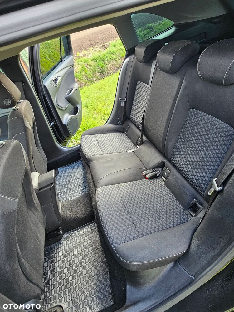 Opel Astra 1.6 CDTI Enjoy - 10