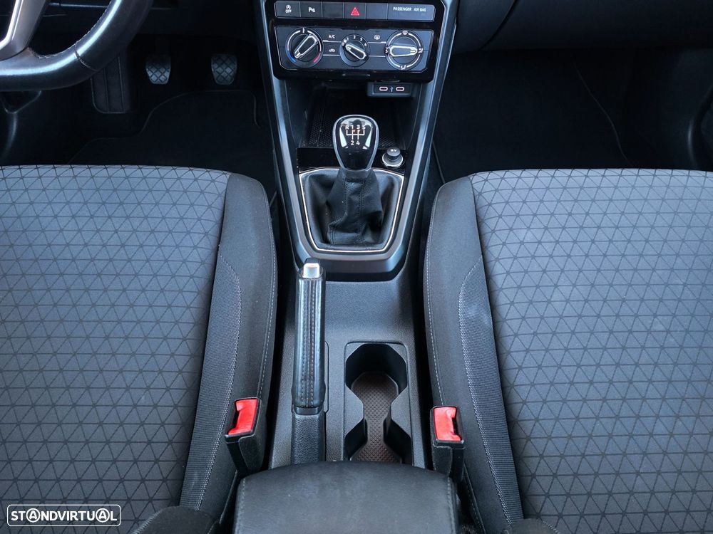 VW T-Cross 1.0 TSI Life - 36