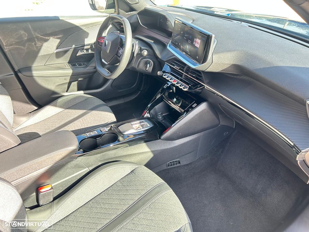 Peugeot 2008 Hybrid 145 e-DSC Allure - 25