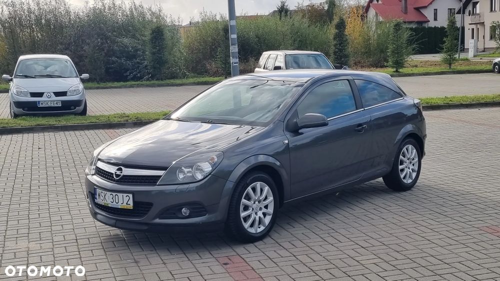 Opel Astra GTC 1.6 Sport - 2