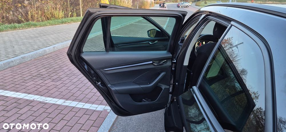 Skoda Octavia 1.0 TSI e-Tec Ambition DSG - 19