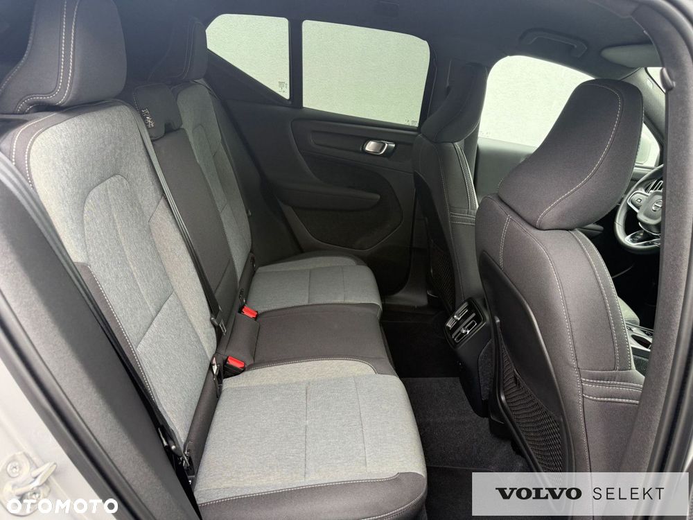 Volvo XC 40 - 32