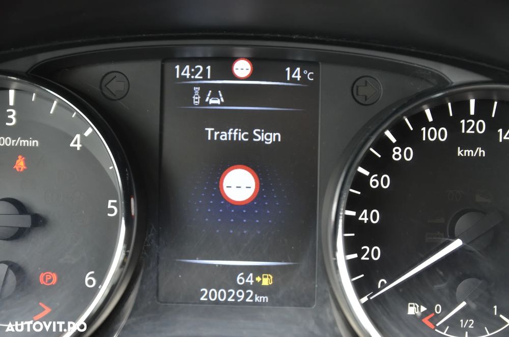 Nissan Qashqai 1.6 DCI DPF Start/Stop acenta - 34