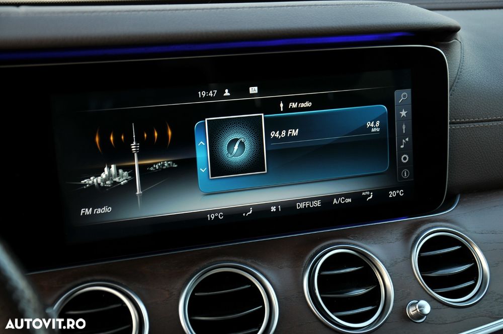 Mercedes-Benz E - 21