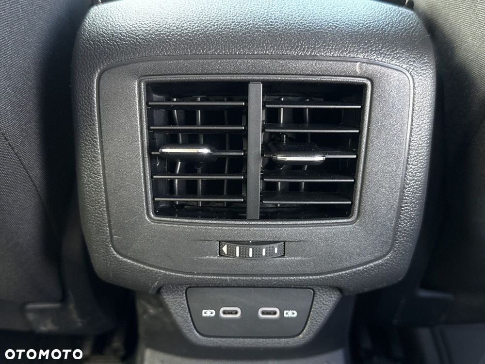Volkswagen T-Roc 1.5 TSI Style DSG - 35