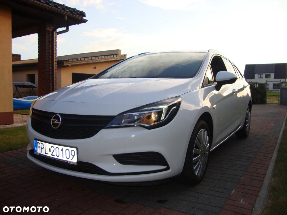 Opel Astra 1.6 D (CDTI) Sports Tourer Business - 1