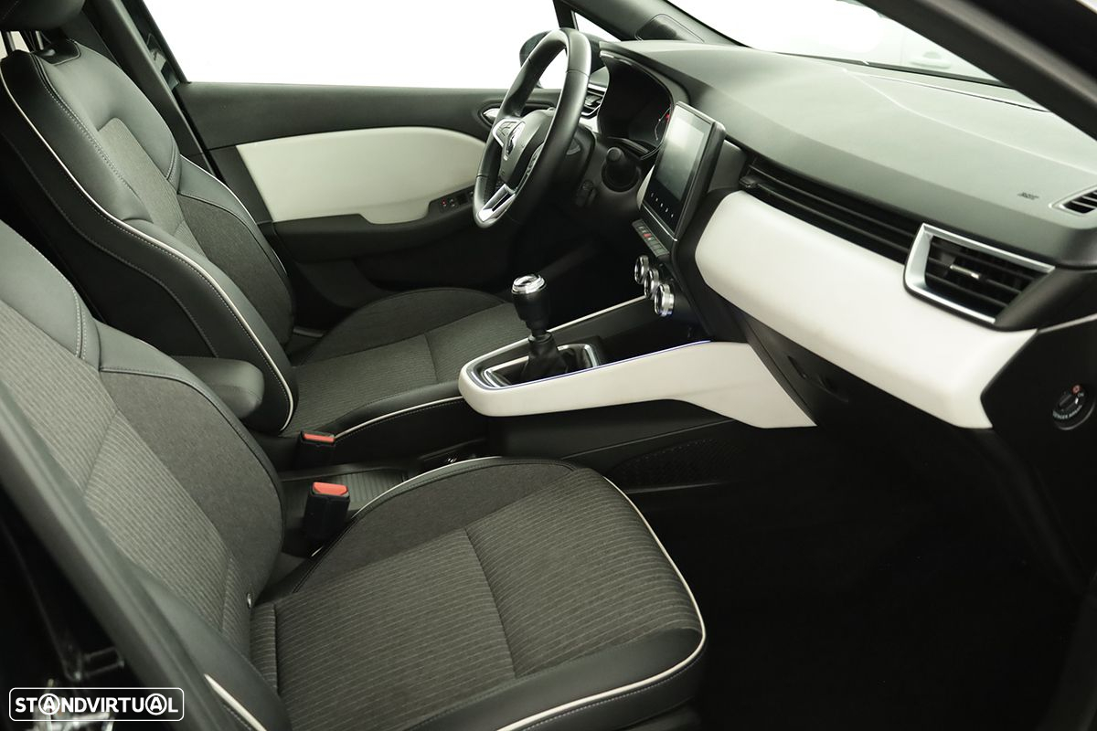 Renault Clio 1.0 TCe Techno Bi-Fuel - 23