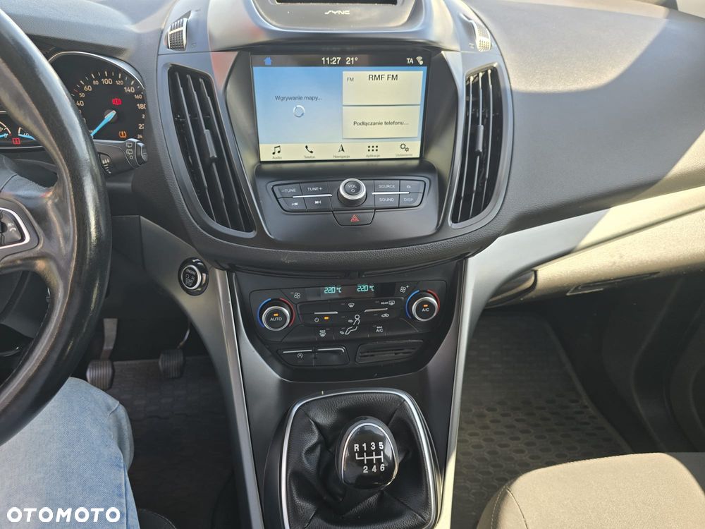 Ford Kuga 1.5 TDCi 2x4 Titanium - 8