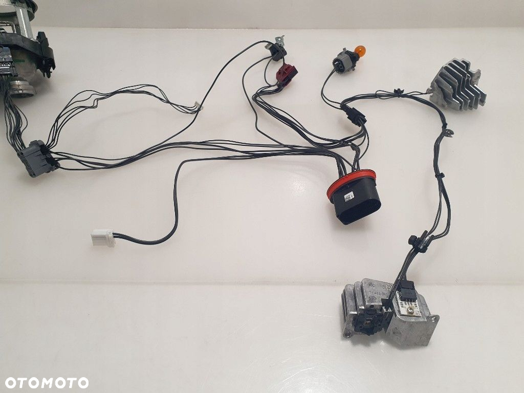 AUDI A6 C7 A7 Q5 Q7 SOCZEWKA INSTALACJA LAMPY LED XENON PRAWY 2014r - 5