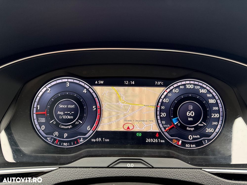 Volkswagen Passat Variant 1.6 TDI SCR DSG Business - 22