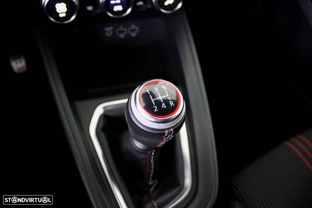 Renault Clio 1.0 TCe RS Line - 36