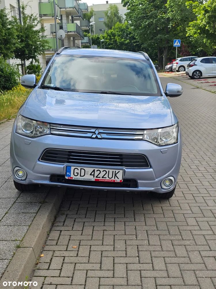 Mitsubishi Outlander PHEV Instyle NAVI + - 1