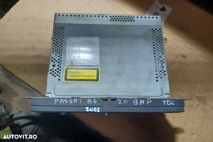 Radio cd Volkswagen VW Passat B6 [2005 - 2010] wagon 5-usi 2.0 TDI 4M - 1