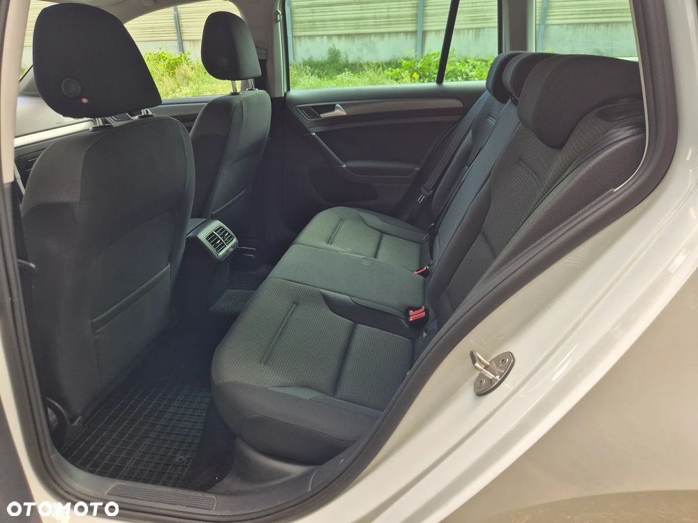 Volkswagen Golf 1.6 TDI BMT Comfortline - 10