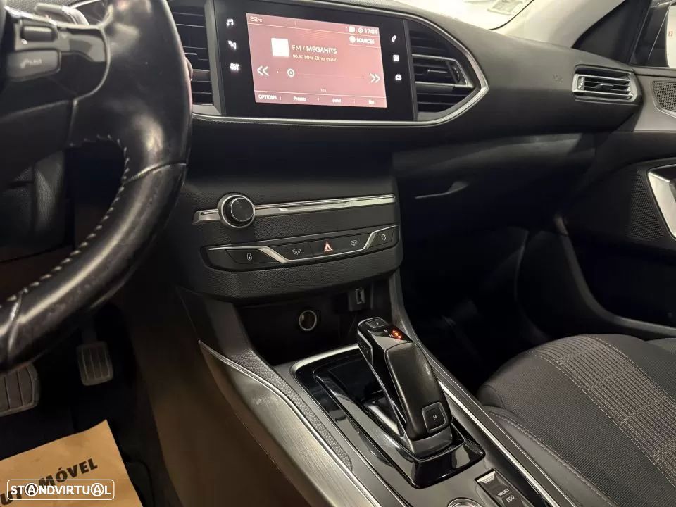 Peugeot 308 BlueHDi 130 EAT8 Allure Pack - 10