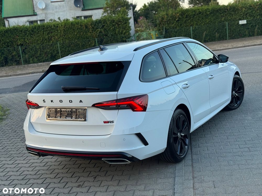 Skoda Octavia 2.0 TDI DSG RS - 19