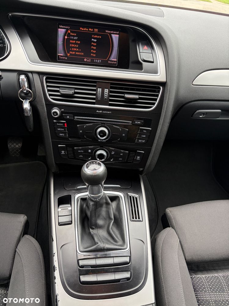 Audi A4 Avant 2.0 TDI DPF Ambiente - 33