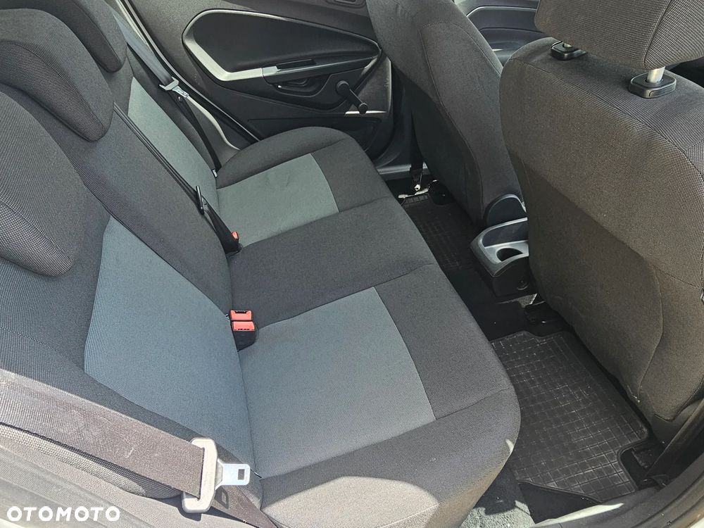 Ford Fiesta - 13