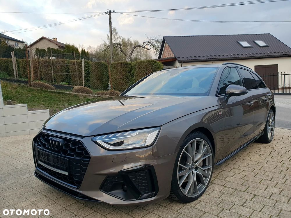 Audi A4 Avant 40 TDI quattro S tronic S line - 1