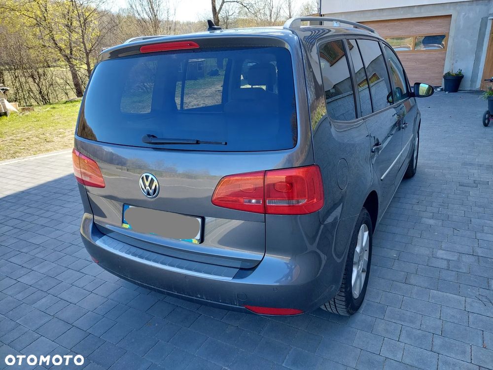 Volkswagen Touran 2.0 TDI Highline DSG - 11