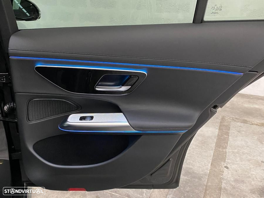 Mercedes-Benz E 300 e AMG Line - 55