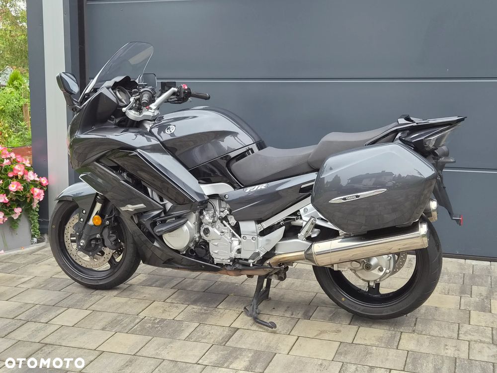 Yamaha FJR - 22