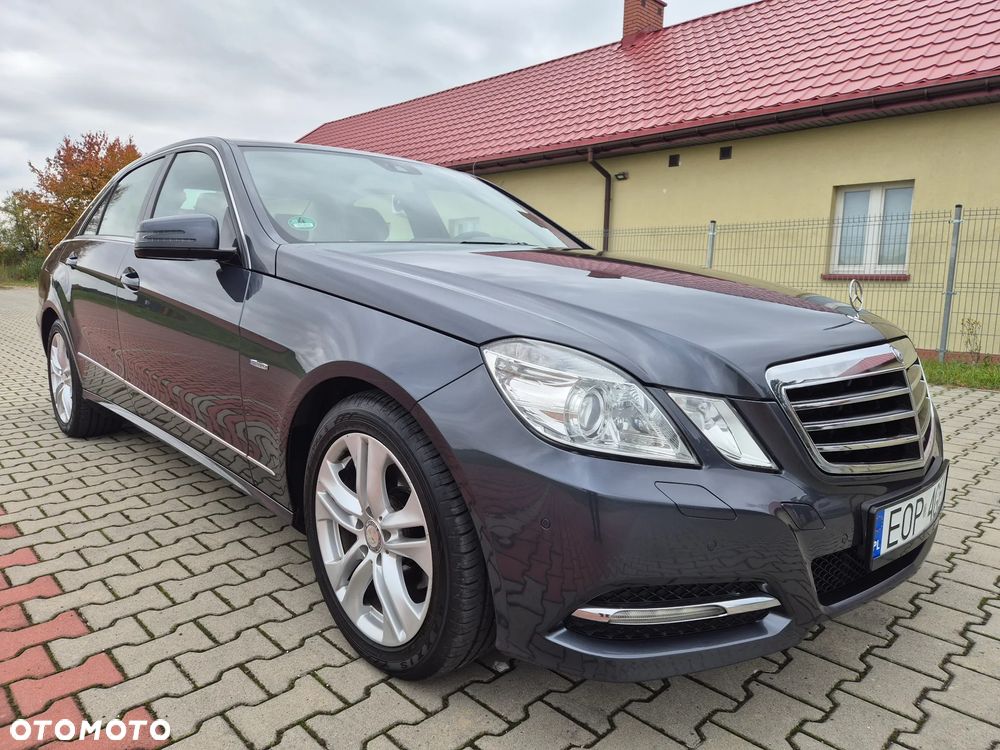 Mercedes-Benz Klasa E 200 CGI BlueEFFICIENCY Automatik Avantgarde - 4