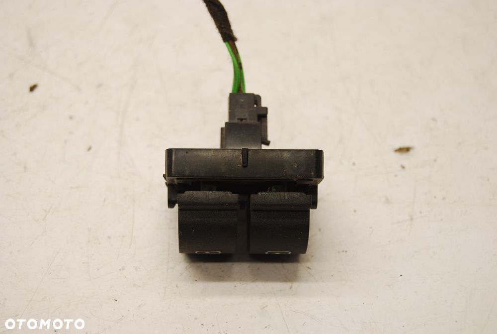 PRZEŁĄCZNIK LUSTEREK IVECO DAILY IV 2015R. - 3