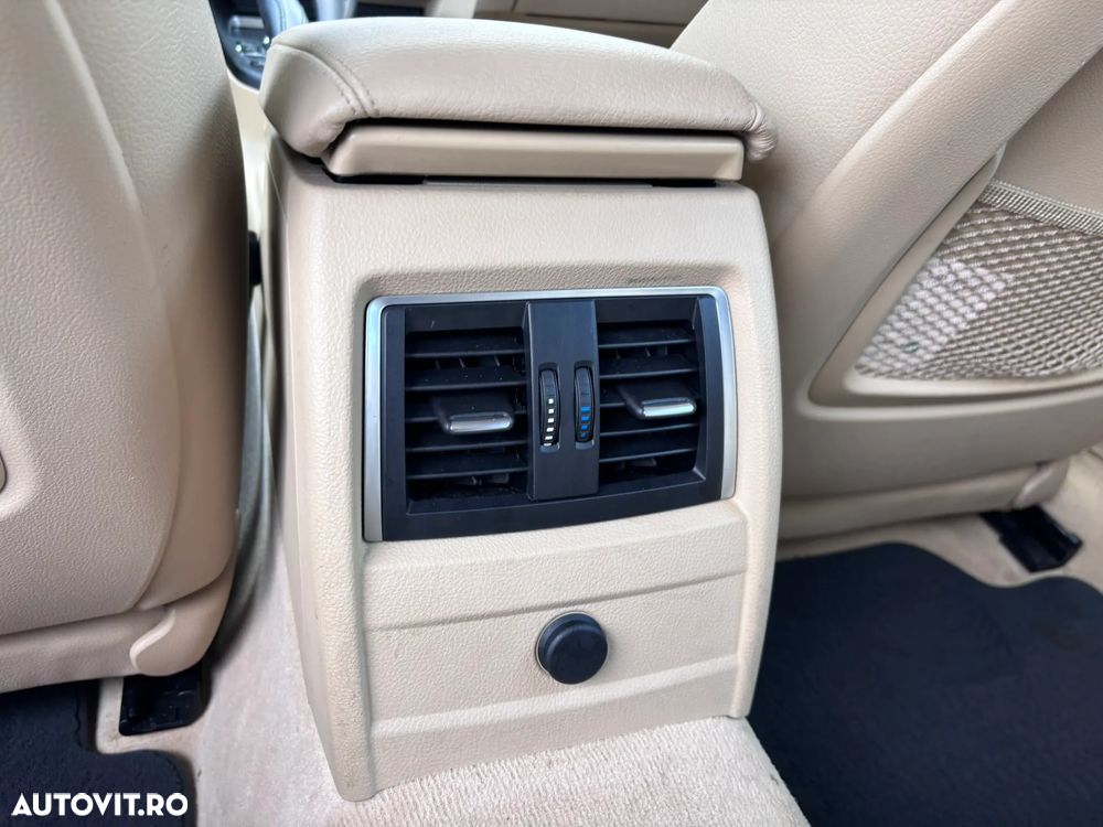 BMW Seria 3 320i Aut. - 27